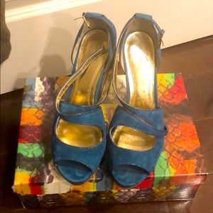 Falchi Teal Peep toe platform heels